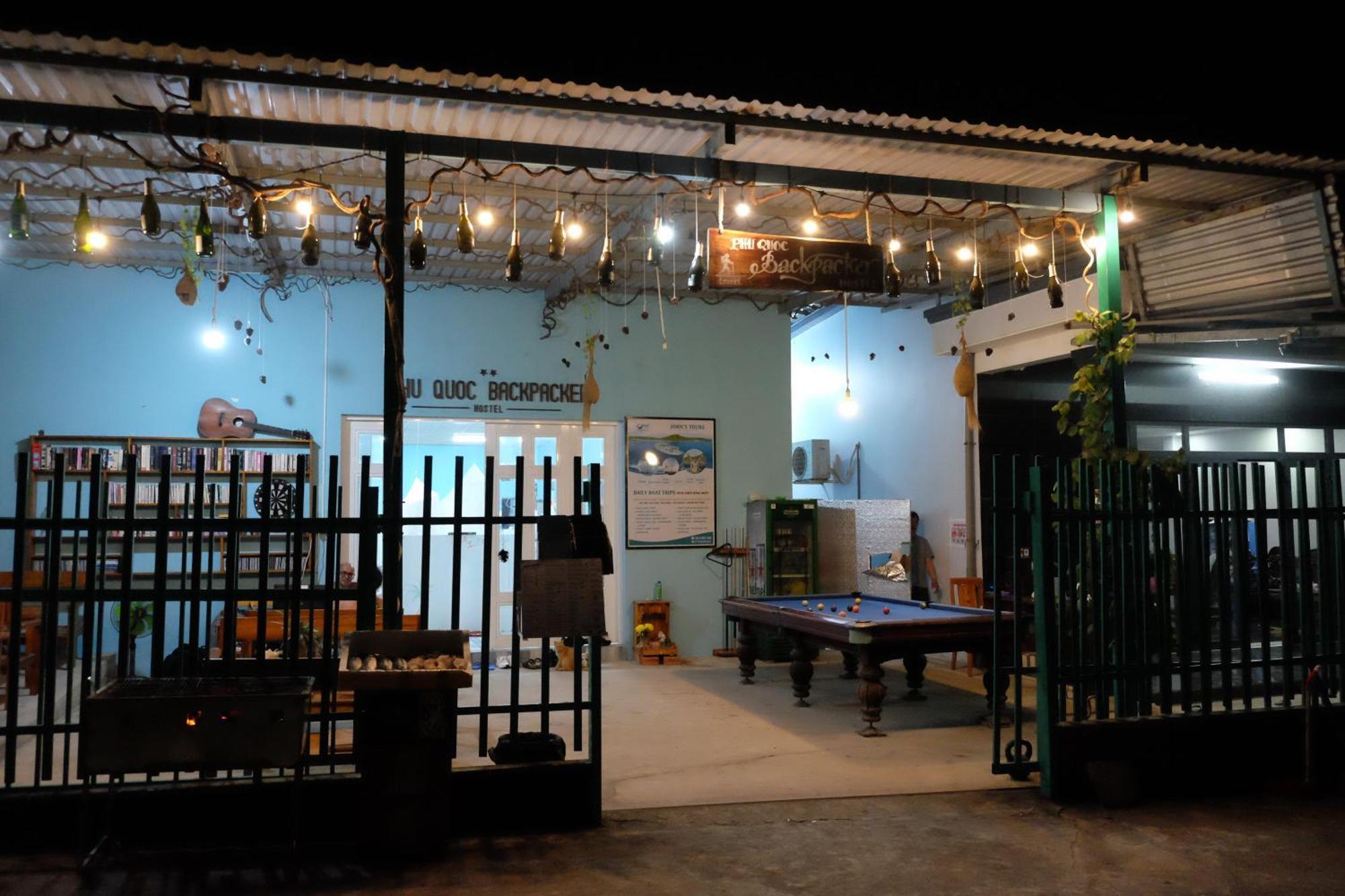 Phu Quoc Backpacker Hostel ภายนอก รูปภาพ